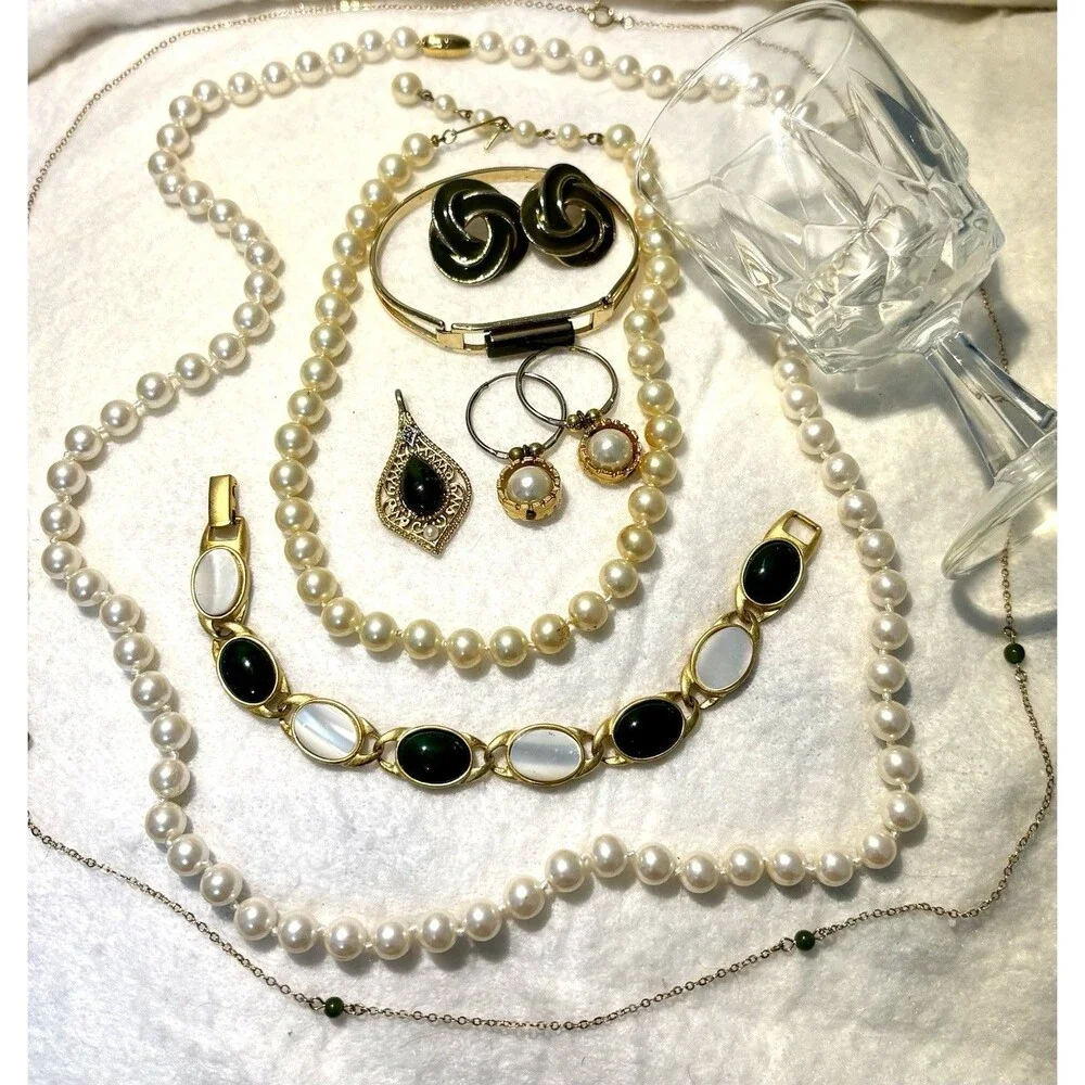 Vintage Green Faux Pearl Jewelry Lot Gold Tone Necklace Bracelet Earrings Glass